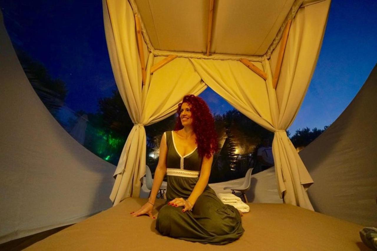 Bubble Tent Hotel Nea Moudania Bagian luar foto